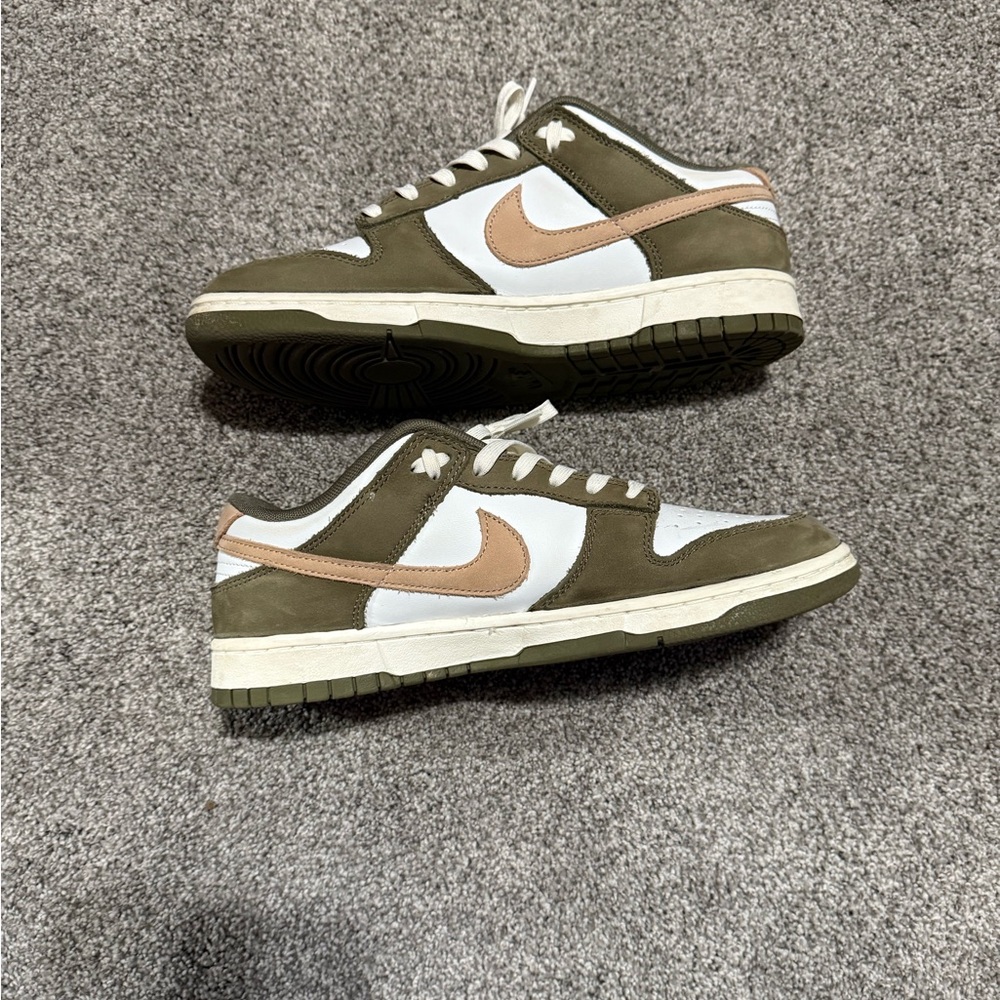 Nike Green and White Sneakers Classic Dunk Design